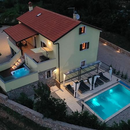 Holiday House Tos-Vila With Heated Pool Vrbnik (Primorje-Gorski Kotar) Exterior foto