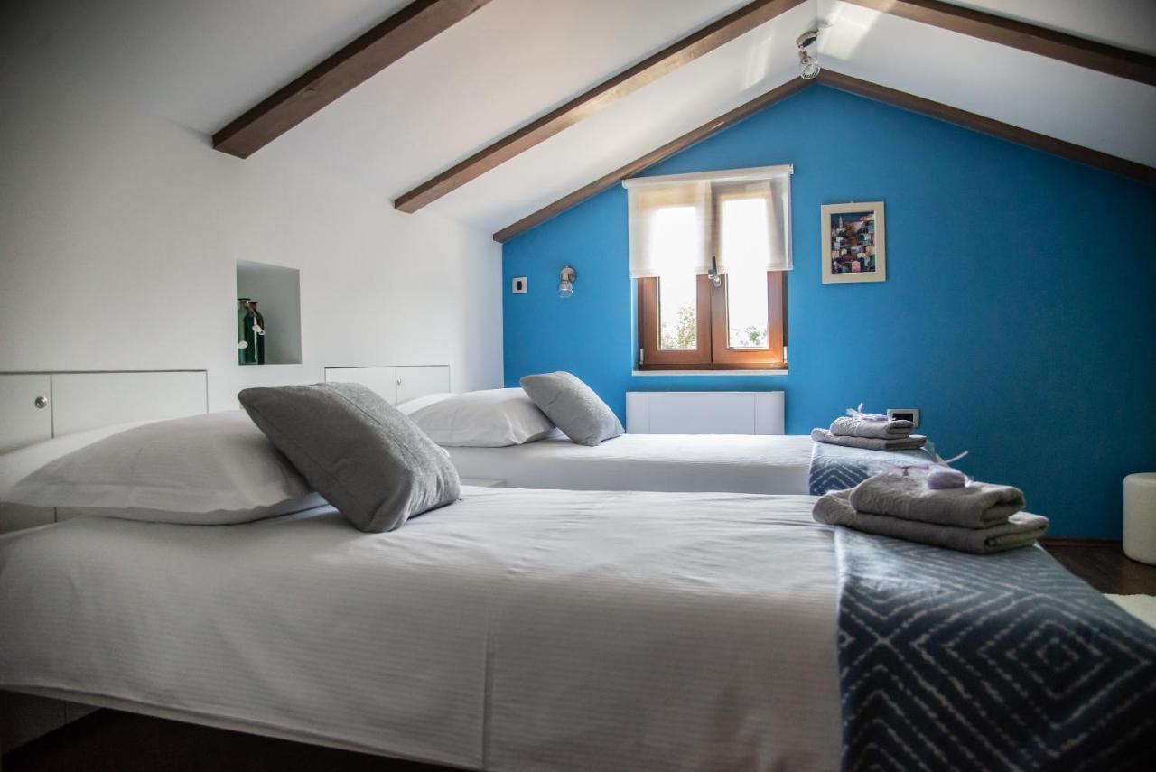 Holiday House Tos-Vila With Heated Pool Vrbnik (Primorje-Gorski Kotar) Exterior foto