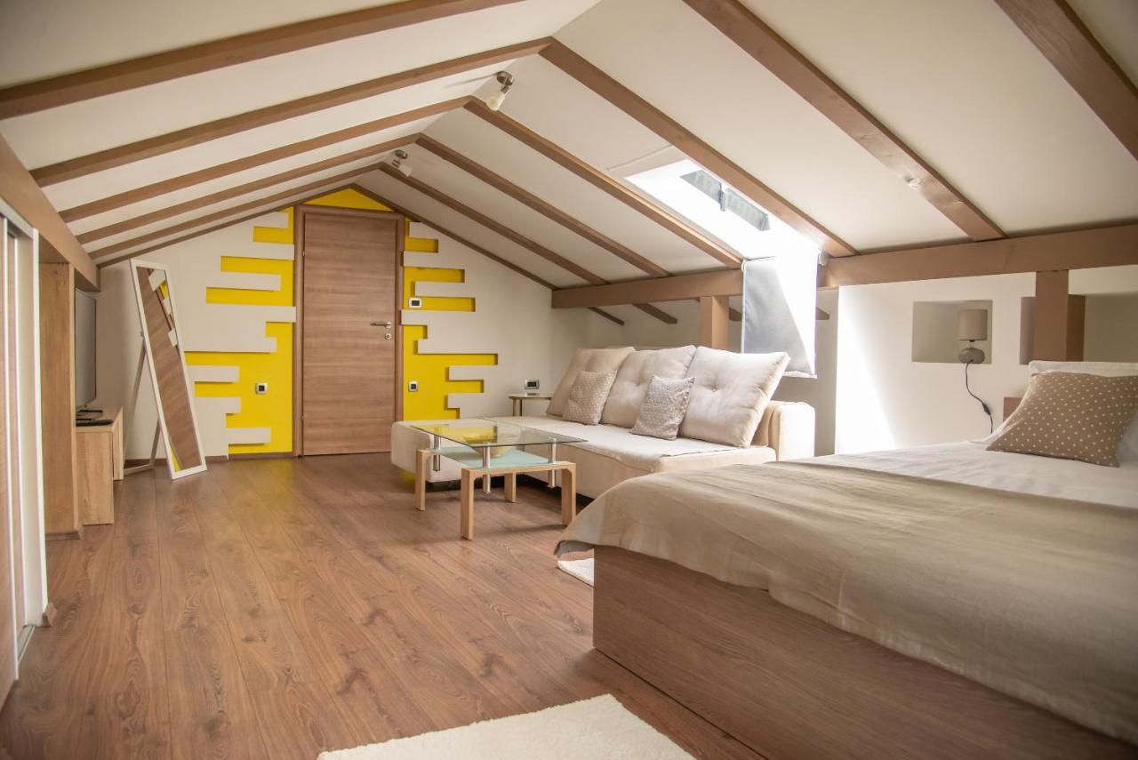 Holiday House Tos-Vila With Heated Pool Vrbnik (Primorje-Gorski Kotar) Exterior foto
