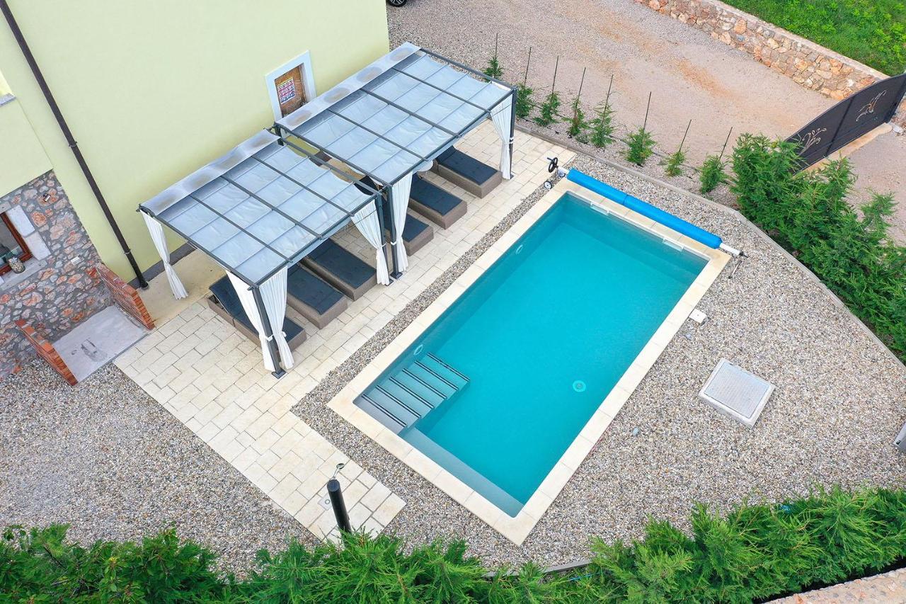 Holiday House Tos-Vila With Heated Pool Vrbnik (Primorje-Gorski Kotar) Exterior foto