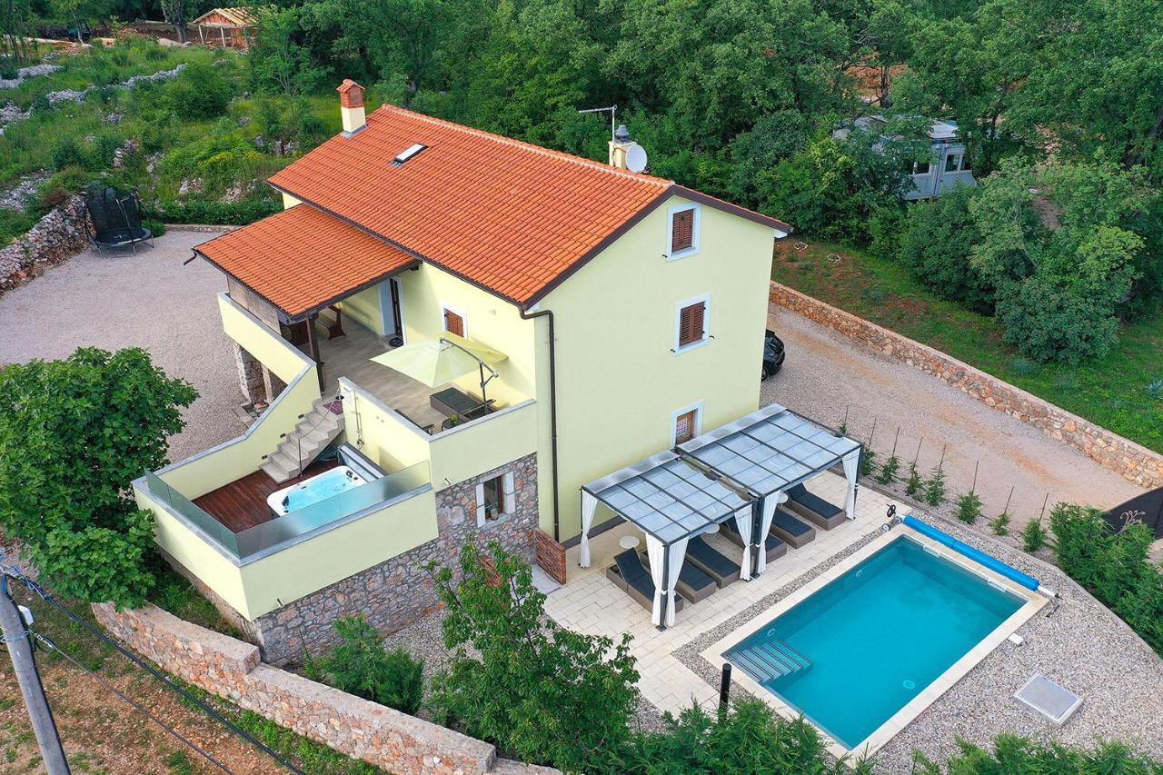 Holiday House Tos-Vila With Heated Pool Vrbnik (Primorje-Gorski Kotar) Exterior foto
